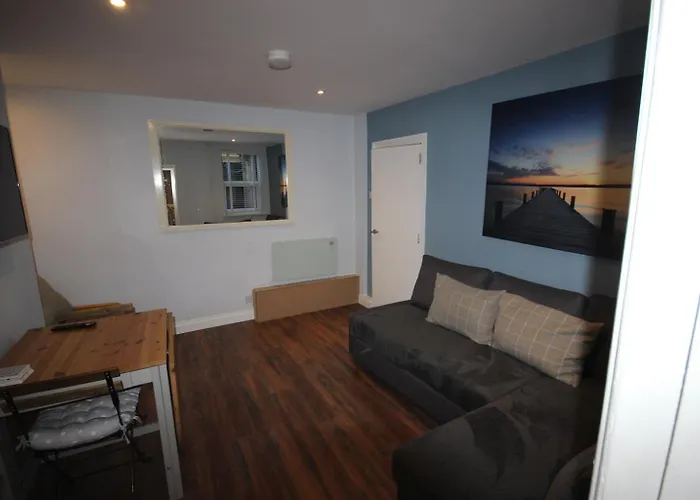 Seaside Hideaway - Free Onstreet Parking
